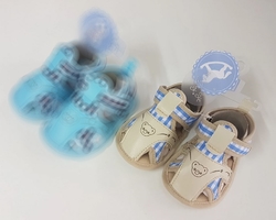 Kojenecké capáčky pro chlapečky, béžové kojenecké sandálky