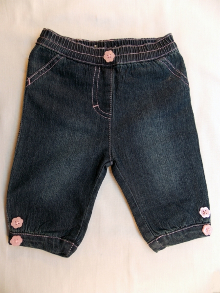 Kojenecké kalhoty pro holčičky s růžovými knoflíčky